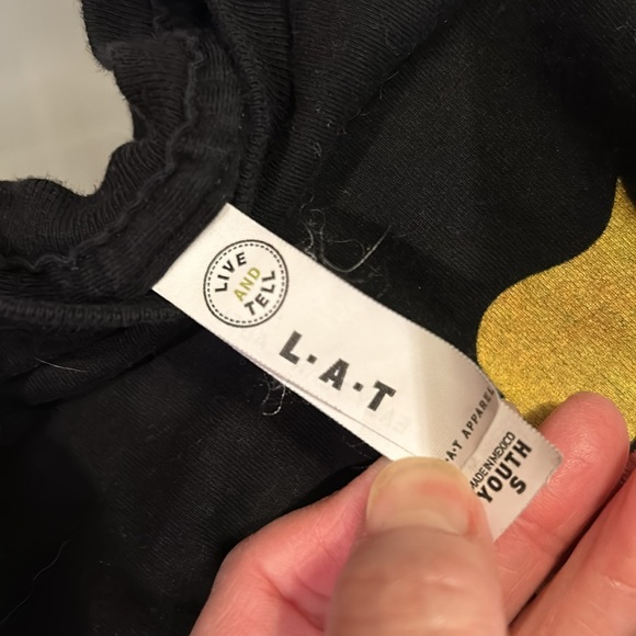 Descendants Rotten to the Core T-Shirt sz Small - Picture 3 of 3